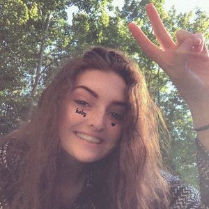 Meet your Posher, Cara